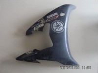 yamaha r6 pravy bočny plast